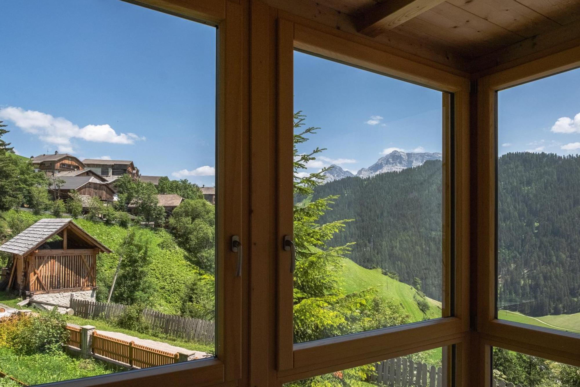 Ciasa Iachin - Dolomites Dream Retreat Apartment San Martino in Badia Ngoại thất bức ảnh